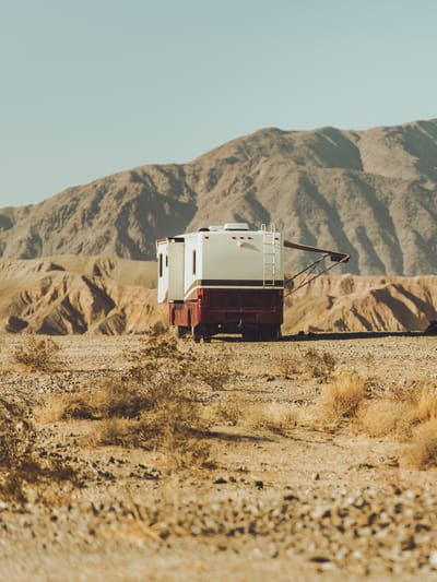 motor-coach-rv-california-desert-boondocking-dry-